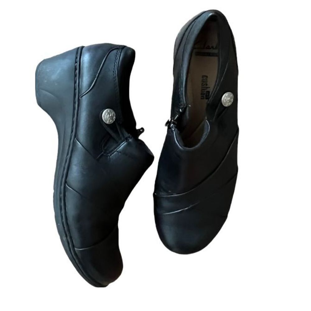 Clarks cushion small heeled comfortable shoes